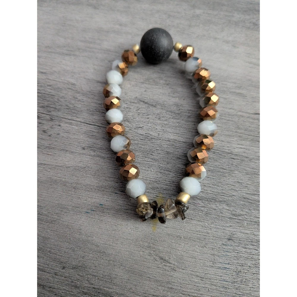 Bronze White Faceted Glass Bead Stretch Bracelet with Matte Black Focal Bead